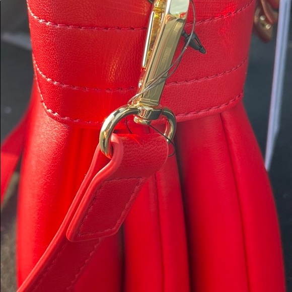 Love Moschino Signature Red Heart Chain Handbag - Picture 9 of 16